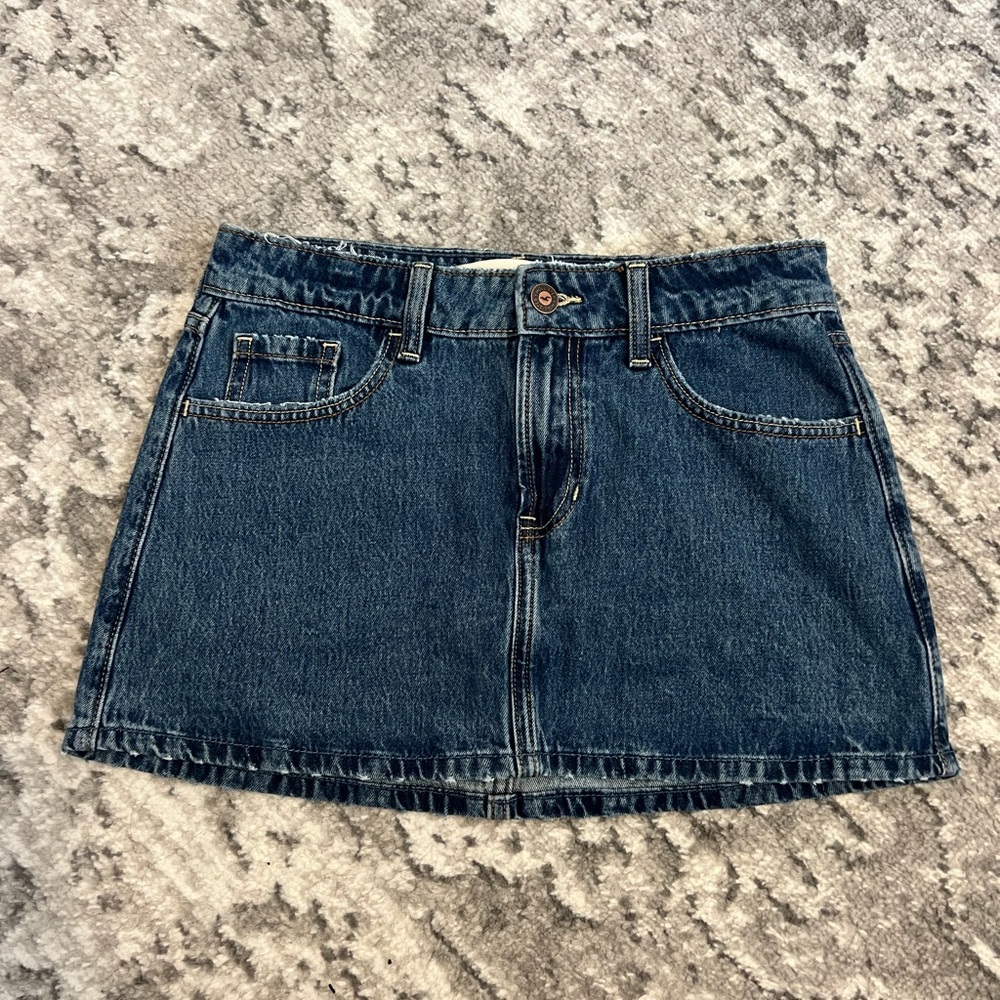 Hollister NEW with tags Blue and Gold Casual Mini Denim Skirt